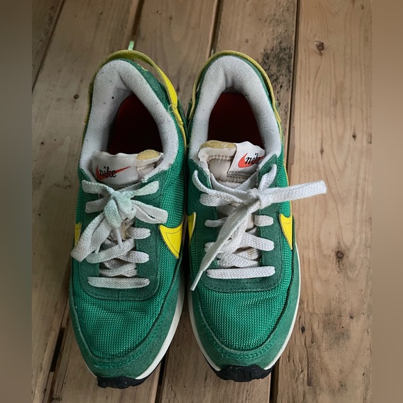 Nike Waffle Debut Vintage Stadium Green Opti Yellow DX2931-300 Women's Size 6 - Picture 4 of 10
